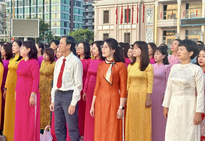 Khánh Hòa: Trang trọng Lễ chào cờ tháng 11 với chủ đề “Tôn sư trọng đạo”