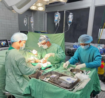 Bệnh viện Chợ Rẫy nối thành công hai bàn tay đứt lìa của bệnh nhân