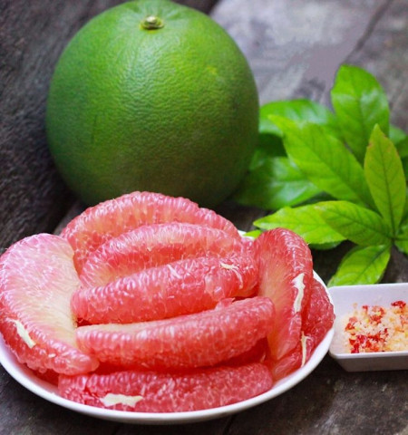 Có nên ăn bưởi sau khi uống rượu?