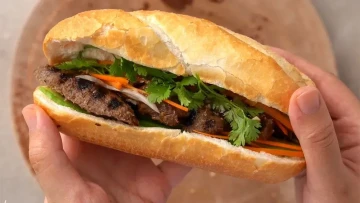 TP. Hồ Chí Minh: Hơn 40 người nhập viện nghi do ăn bánh mì nhiễm độc thực phẩm
