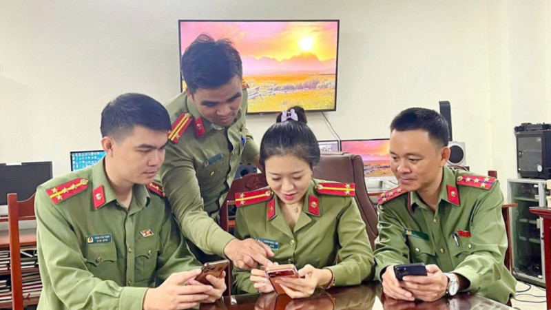 Công an Thanh Hóa góp ý văn kiện Đại hội XIV bằng chuyển đổi số