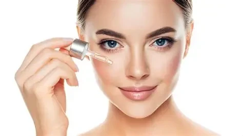Dùng serum và kem chống nắng đúng cách để da khỏe mạnh, sáng mịn