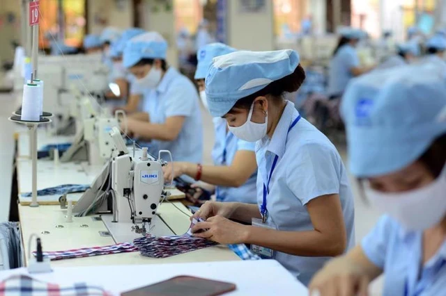 Tăng lương tối thiểu vùng từ 1/1/2026: Hơn 50 triệu người lao động được hưởng lợi