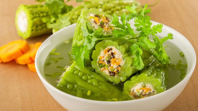 Mẹo nấu canh khổ qua không đắng