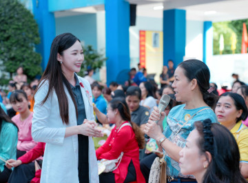Gắn kết cộng đồng qua hoạt động chăm sóc sức khỏe phụ nữ