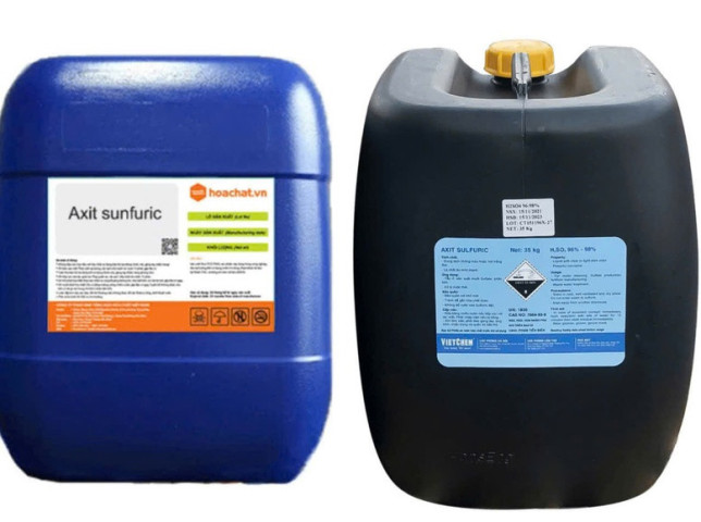 Lũ cuốn trôi khoảng 100 can axit sunfuric – Công an Đắk Lắk cảnh báo nguy hiểm