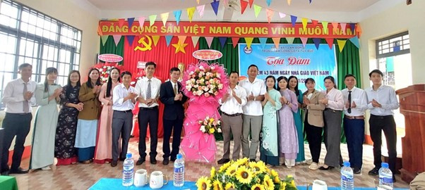 Tri ân người gieo chữ nơi biên giới Lâm Đồng