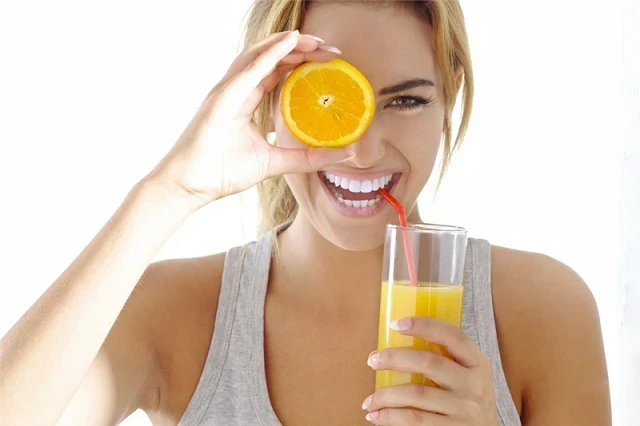 Nước cam cực tốt nhưng không nên uống vào thời điểm này