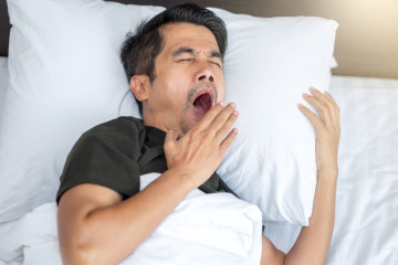Vì sao cơ thể dễ bị khát nước vào ban đêm?