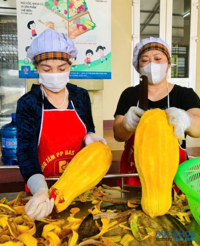 Bảo vệ sức khỏe học đường từ những bữa ăn an toàn tại Trường Tiểu học Vân Cơ