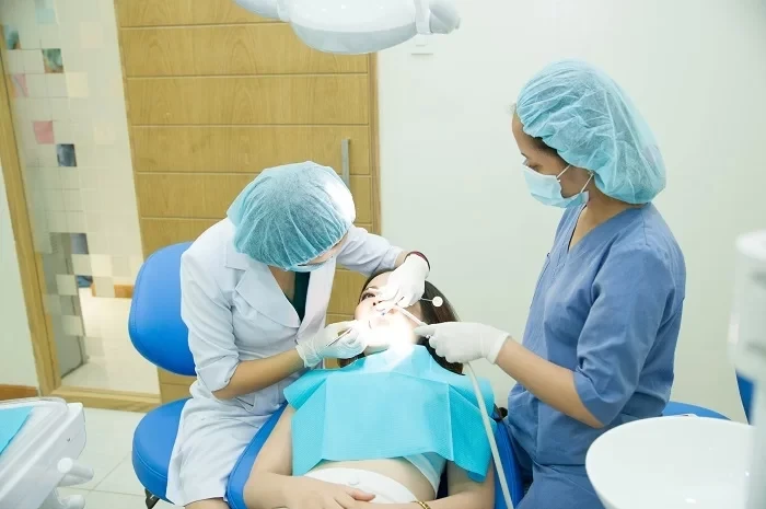 Bệnh răng miệng âm thầm đang huỷ hoại hàm răng người trẻ