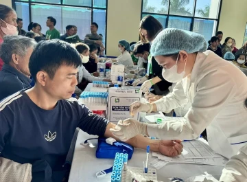Thêm cơ hội tiếp cận y tế cho cộng đồng từ chương trình khám miễn phí tại Thanh Hóa