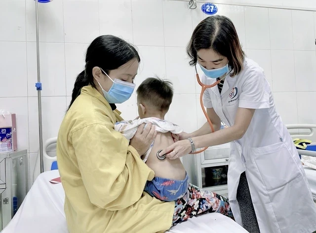 Cảnh báo nguy cơ bùng phát nhiều dịch bệnh giai đoạn chuyển mùa thu đông