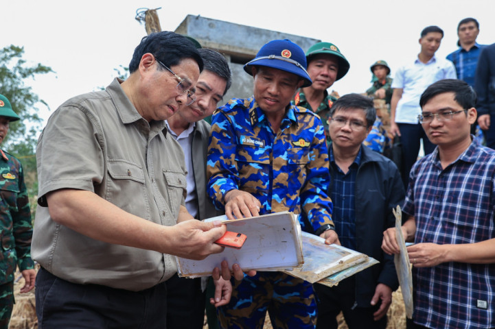 Thủ tướng: Triển khai "chiến dịch Quang Trung" thần tốc dựng lại nhà cho đồng bào bị thiên tai