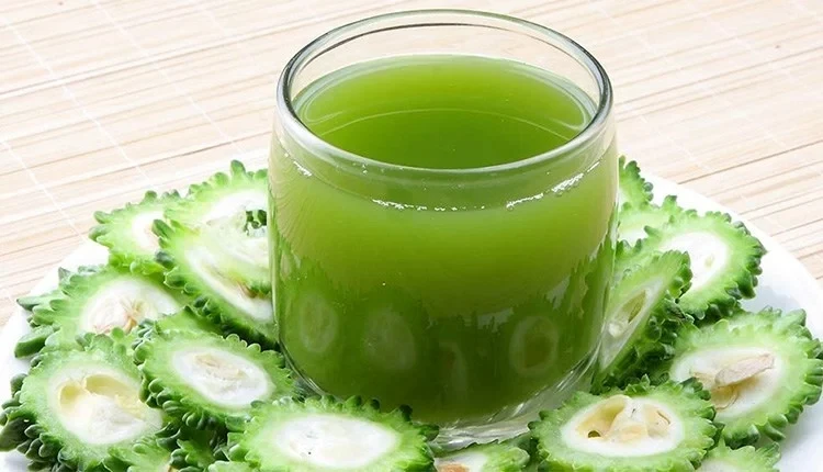 Vì sao nên uống nước ép mướp đắng khi đói