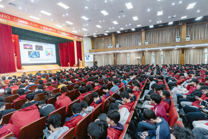 Khi khoa học chạm tới trái tim người trẻ: Dấu ấn VinFuture 2025 tại giảng đường Việt Nam