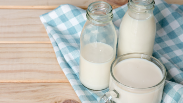 Mới nặn mụn: Tránh ăn gì, nên bổ sung gì để da nhanh lành, hạn chế thâm sẹo?
