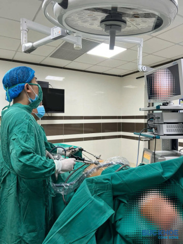 Cấp cứu thần tốc cứu sống cụ ông 75 tuổi bị thủng ổ loét hành tá tràng do tự ý dùng thuốc