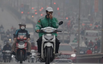 Hà Nội ô nhiễm không khí nghiêm trọng: AQI lên ngưỡng tím, cảnh báo rủi ro sức khỏe cộng đồng