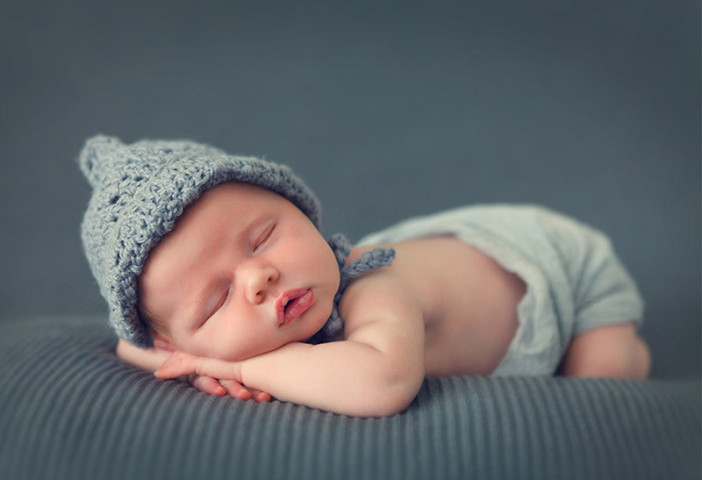 Trẻ sơ sinh ngủ nhiều có đáng lo?