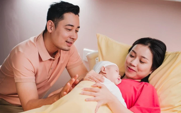 “Vô sinh không đồng nghĩa với hết cơ hội làm cha”