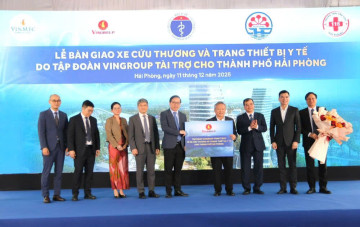 Trung tâm Cấp cứu 115 thành phố Hải Phòng nhận bàn giao xe cứu thương và trang thiết bị y tế