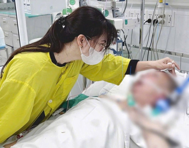 Ca ghép thận hy hữu từ người bố chết não cứu sống con trai