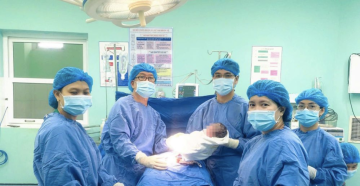 Căng thẳng ca mổ khẩn cứu sản phụ tiền sản giật nặng