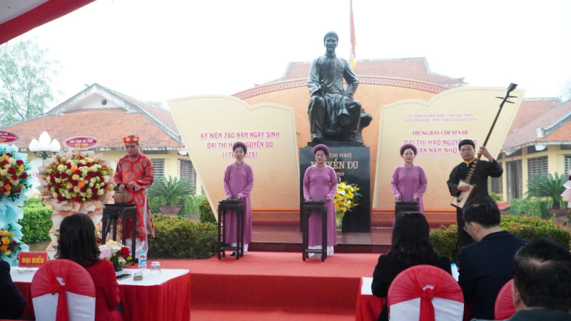 Hà Tĩnh : Trưng bày tư liệu, hiện vật mừng kỉ niệm 260 năm ngày sinh Đại thi hào Nguyễn Du