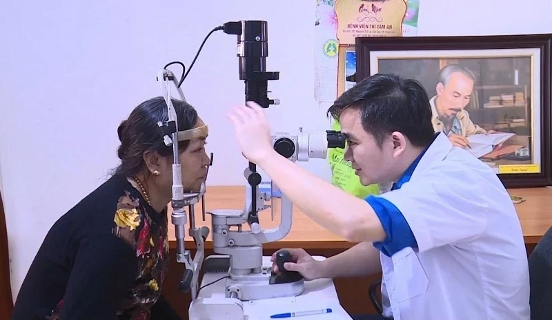 Chinh phục kỹ thuật ghép giác mạc khó, bước đột phá trong điều trị nhãn khoa tại Thanh Hóa