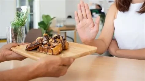 Ăn vào giờ nào để không béo bụng?
