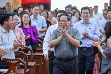 Thủ tướng: Dự kiến đầu tư gần 700 nghìn tỷ đồng cho y tế và giáo dục trong 10 năm tới