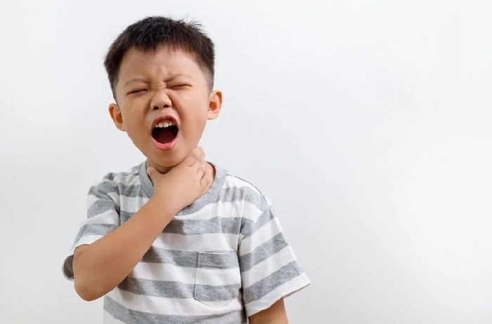 Viêm họng ở trẻ em: Phân biệt nguyên nhân thường gặp và khi nào cần đưa trẻ đi khám