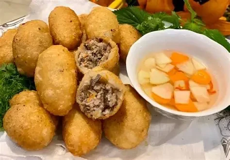 Bánh rán mặn nóng hổi – món quà chiều ấm áp ngày đông