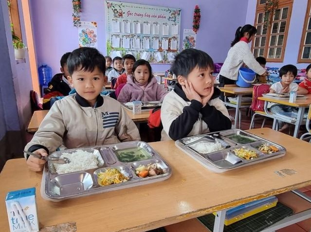 Xây dựng khẩu phần ăn cân đối cho trẻ em theo khuyến nghị dinh dưỡng