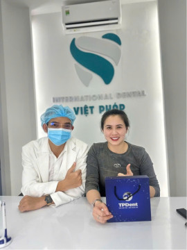 Bọc răng sứ thẩm mỹ - Giải pháp tái tạo nụ cười hoàn hảo tại Nha khoa Việt Pháp Dental Hà Tĩnh