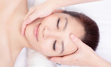 Chữa mất ngủ nhờ bấm huyệt