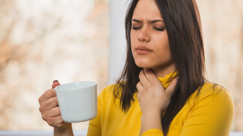 Bị khàn tiếng có nên uống cà phê không?