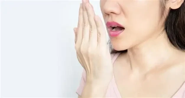 Cách khử mùi hành tỏi trong hơi thở