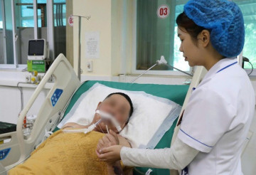 Cấp cứu người đột quỵ: Đến viện sớm trong 30 phút, thoát nguy cơ liệt nửa người