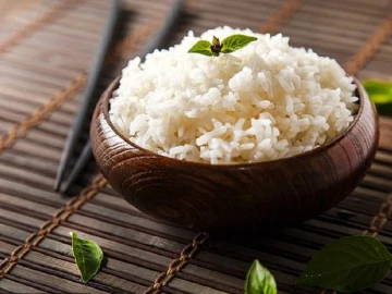 Ăn cơm nguội có tốt không?
