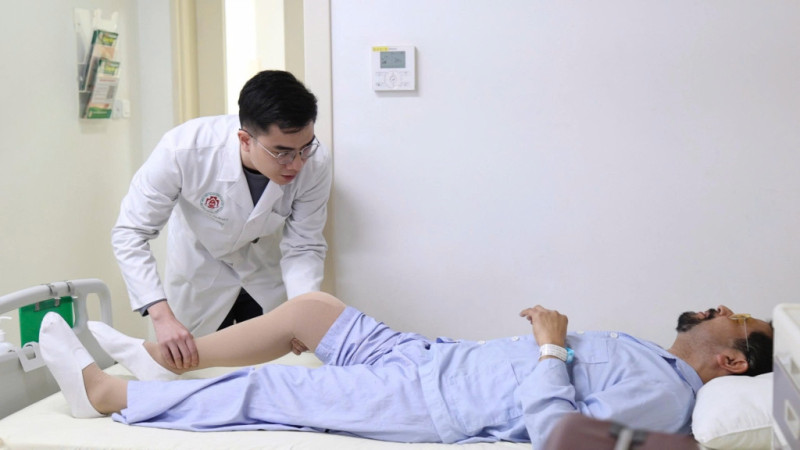 Việt Nam tiếp tục là điểm đến thu hút bệnh nhân quốc tế trong điều trị cơ xương khớp