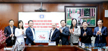 Phú Thọ: Phó Bí thư Tỉnh uỷ, Chủ tịch HĐND tỉnh Bùi Đức Hinh thăm chúc tết Bệnh viện Đa khoa tỉnh