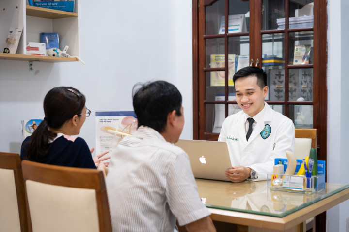 Bác sĩ Lê Vũ Tân và cuộc hẹn của những người không dám đi khám