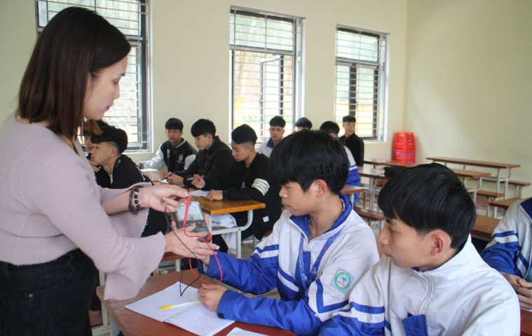 Lần đầu có quy định riêng về chế độ làm việc cho giáo viên giáo dục thường xuyên