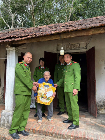 Ấm áp nghĩa tình quân dân qua phong trào “3 nhất” những ngày đầu xuân Bính Ngọ