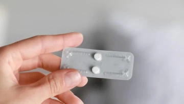 Sau khi uống thuốc tránh thai khẩn cấp không nên ăn gì?