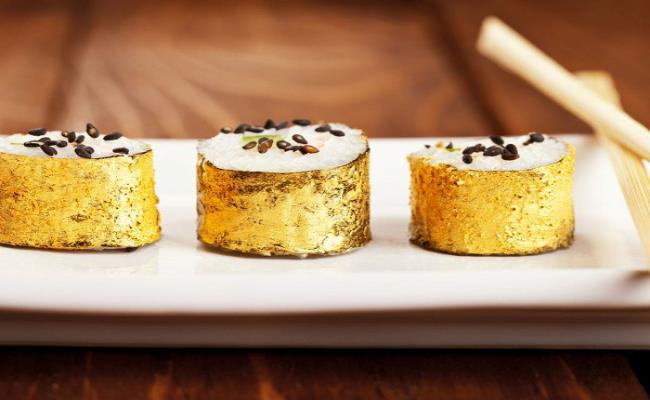 Sự thật phía sau những món ăn dát vàng xa xỉ