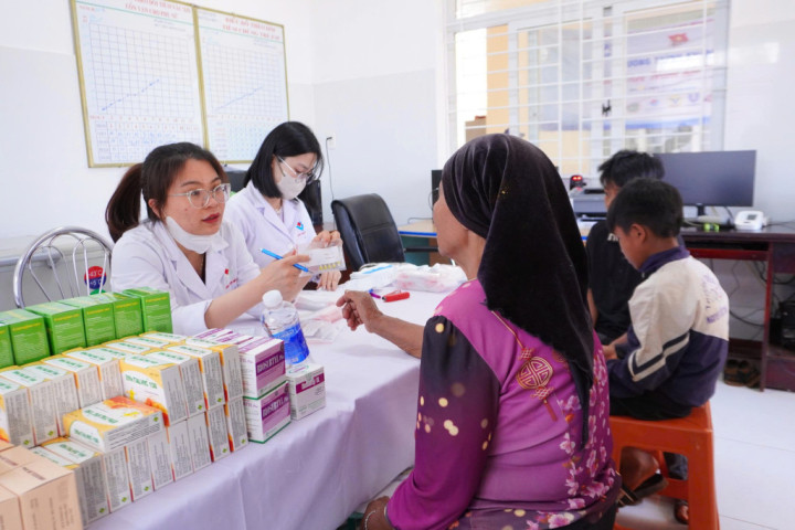Gia Lai: Khám bệnh, phát thuốc miễn phí cho gần 600 người dân xã Chư Pưh và xã Ia Hrú