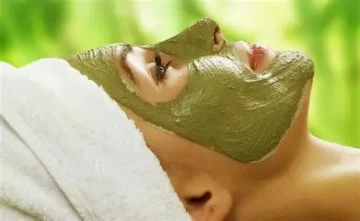 Có đắp mặt nạ bằng cần tây được không?
